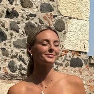 Beez ASMR Onlyfans Photo Gallery 