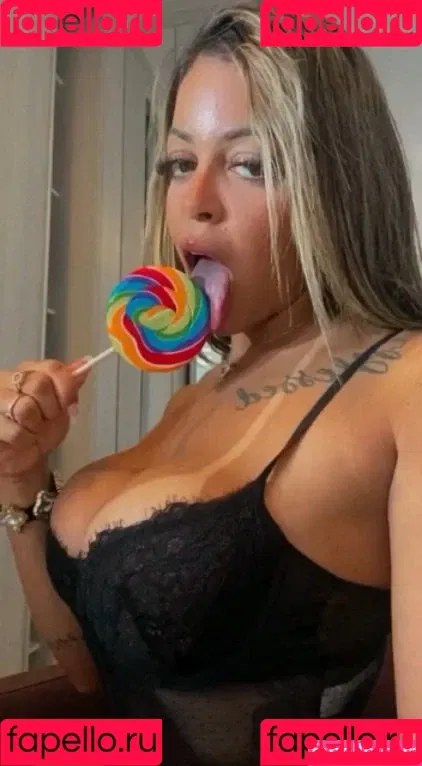 Stephanie Silveira Onlyfans Photo Gallery 