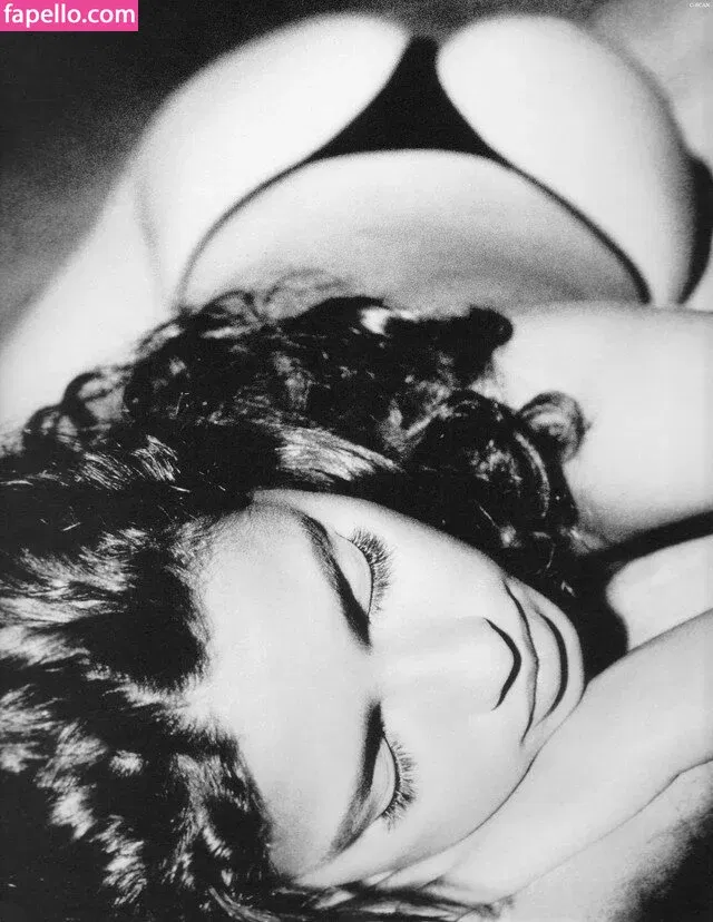 Adriana Lima Onlyfans Photo Gallery 