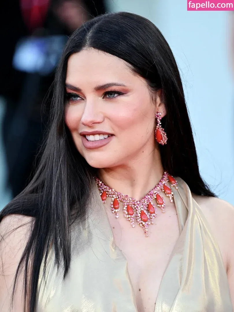 Adriana Lima Onlyfans Photo Gallery 