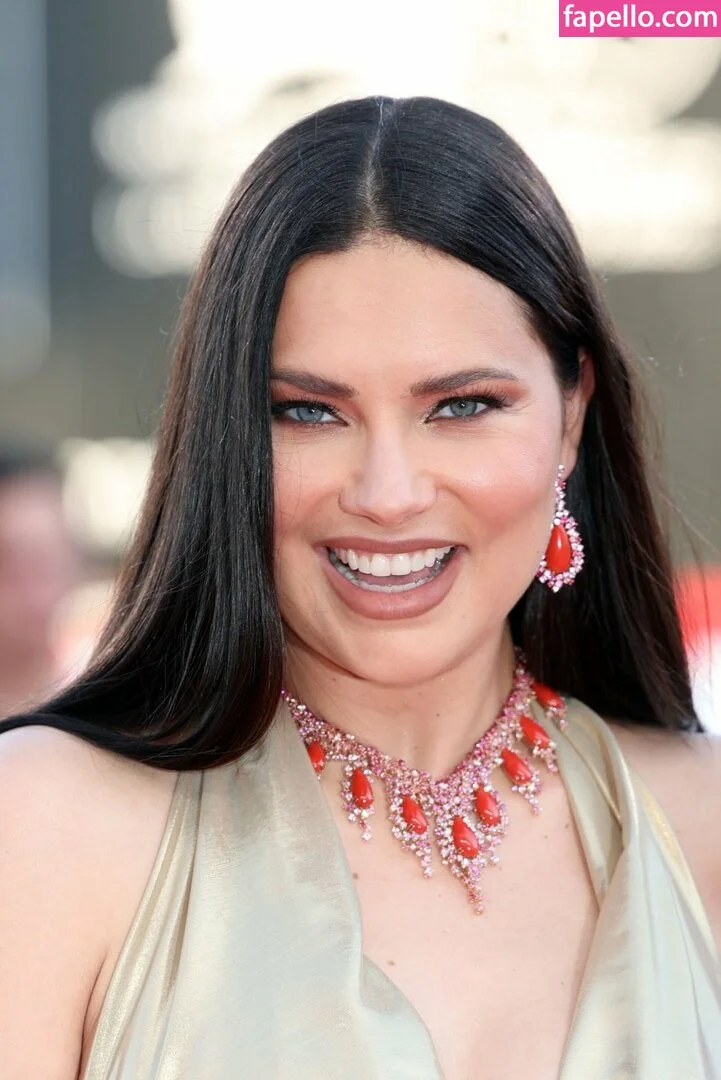Adriana Lima Onlyfans Photo Gallery 