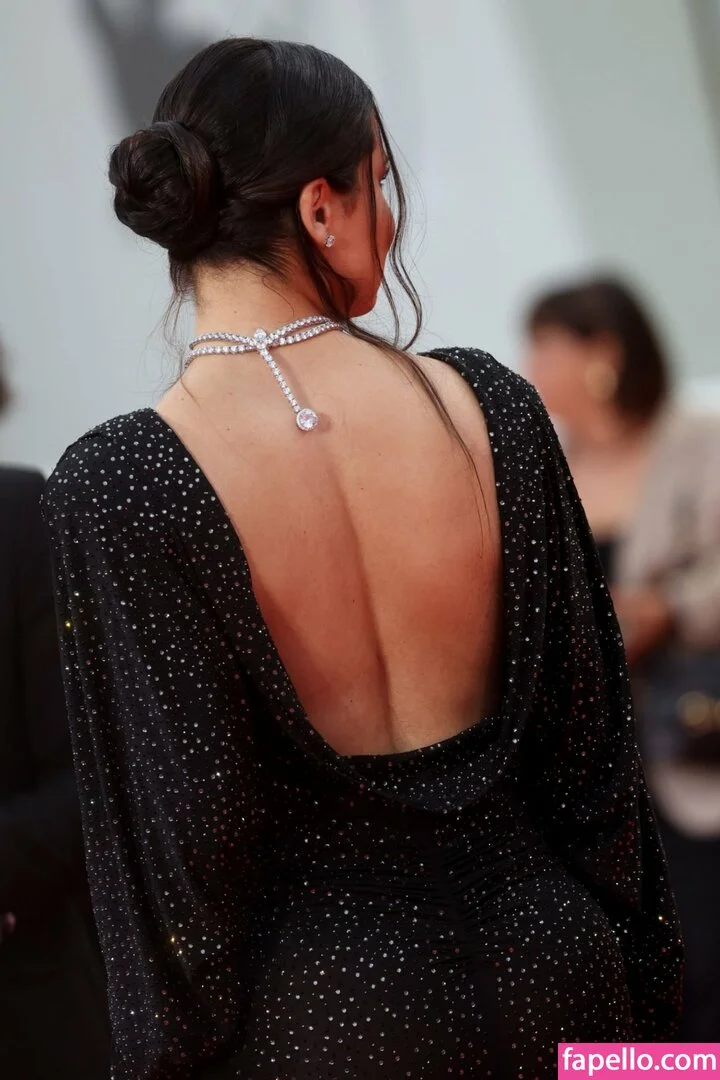 Adriana Lima Onlyfans Photo Gallery 