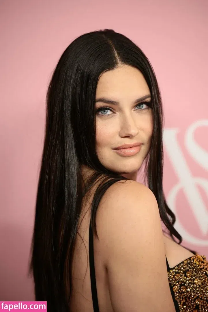 Adriana Lima Onlyfans Photo Gallery 