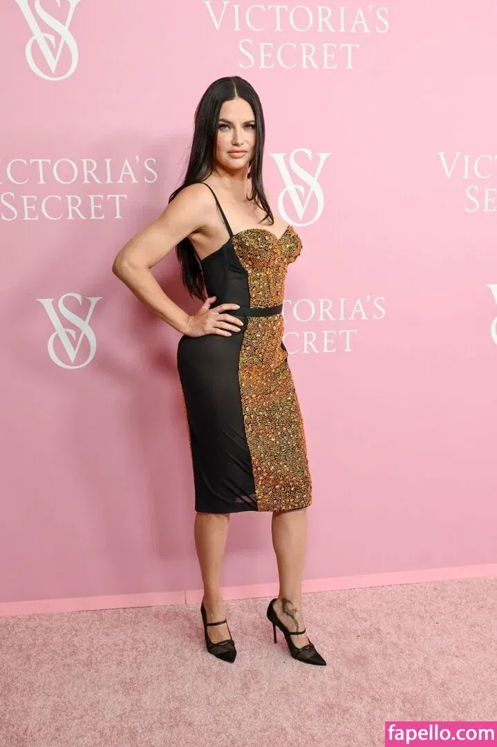 Adriana Lima Onlyfans Photo Gallery 