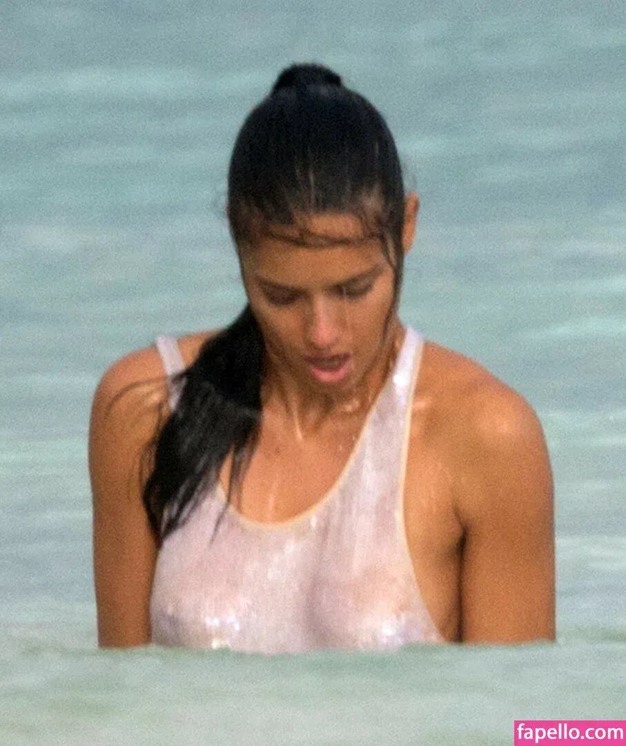 Adriana Lima Onlyfans Photo Gallery 