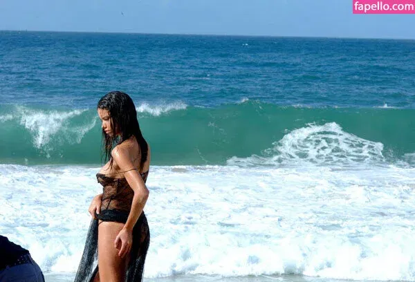 Adriana Lima Onlyfans Photo Gallery 