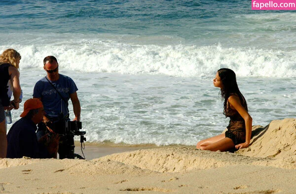 Adriana Lima Onlyfans Photo Gallery 