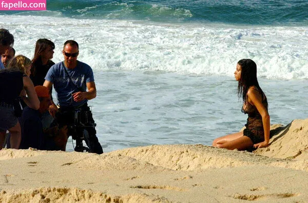 Adriana Lima Onlyfans Photo Gallery 