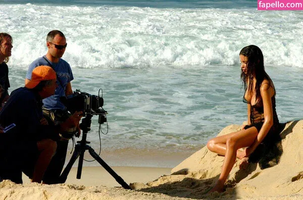 Adriana Lima Onlyfans Photo Gallery 