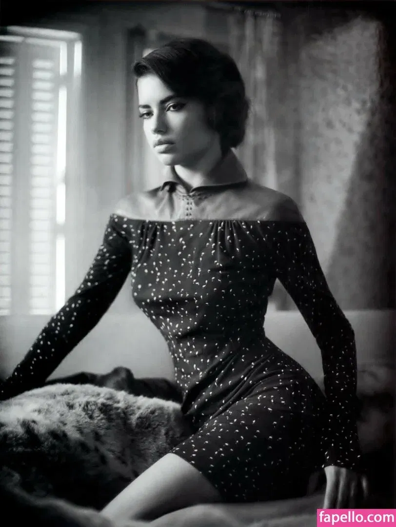 Adriana Lima Onlyfans Photo Gallery 