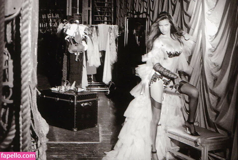 Adriana Lima Onlyfans Photo Gallery 