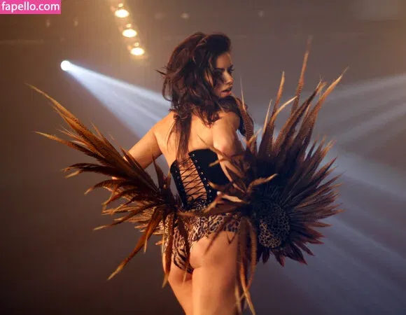 Adriana Lima Onlyfans Photo Gallery 