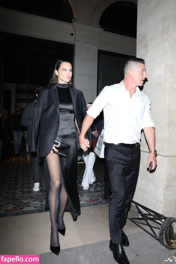 Adriana Lima Onlyfans Photo Gallery 