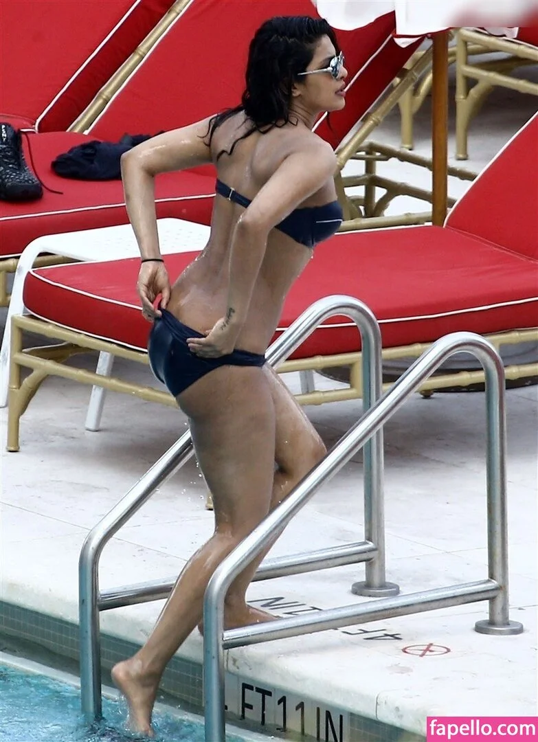 Adriana Lima Onlyfans Photo Gallery 