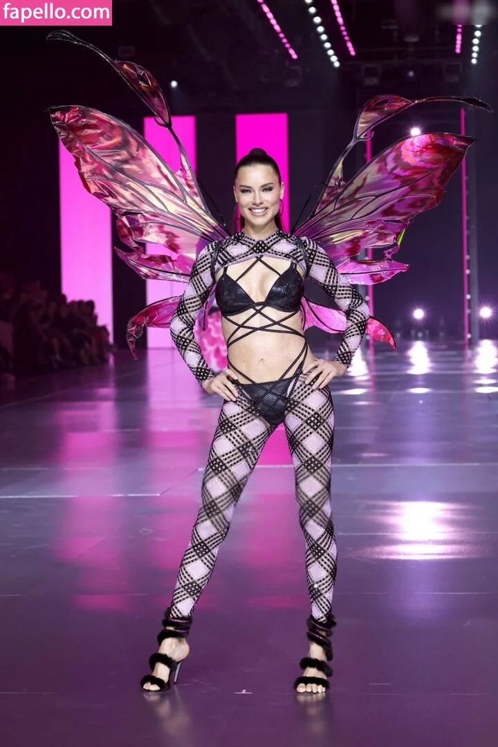 Adriana Lima Onlyfans Photo Gallery 
