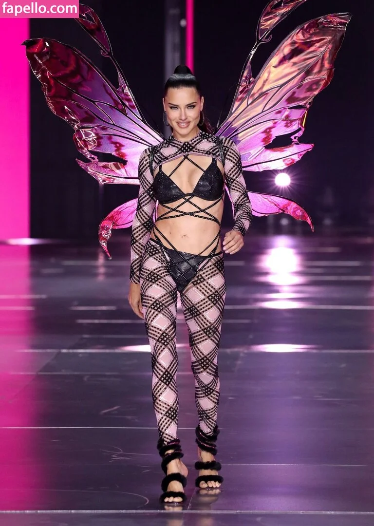 Adriana Lima Onlyfans Photo Gallery 