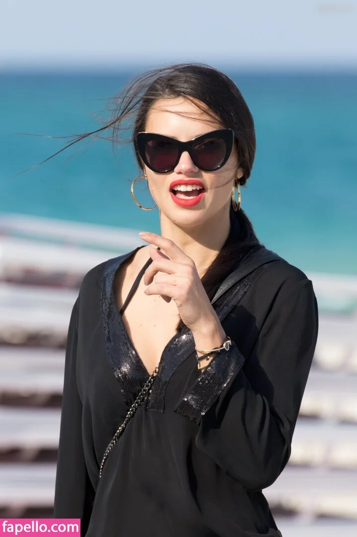 Adriana Lima Onlyfans Photo Gallery 