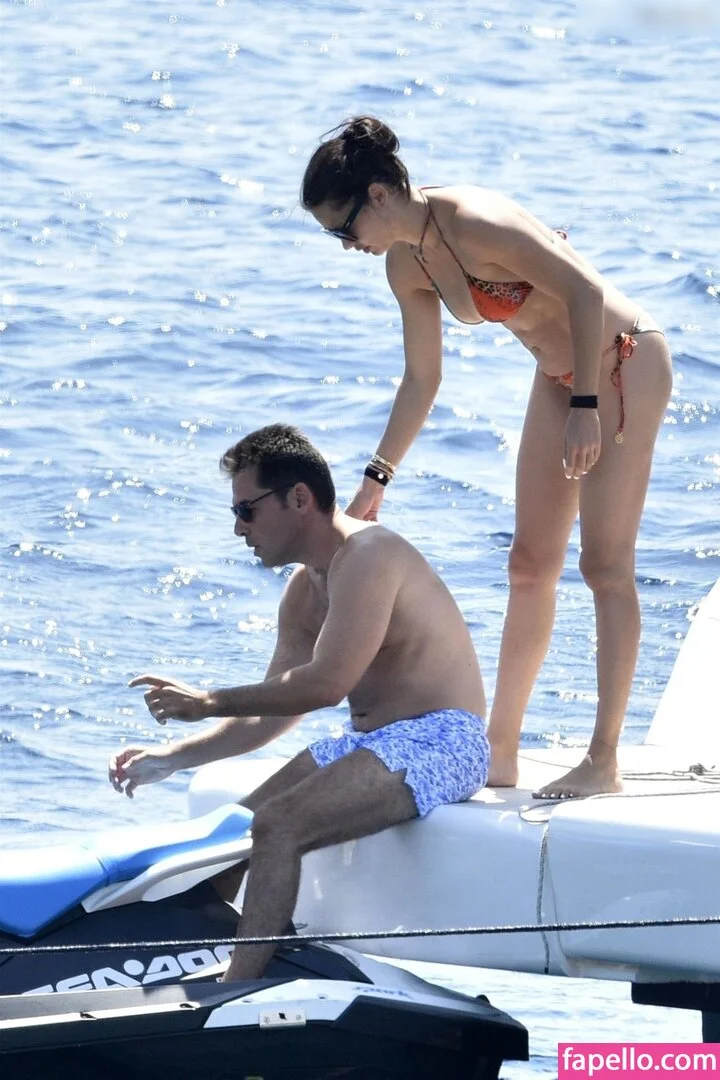 Adriana Lima Onlyfans Photo Gallery 