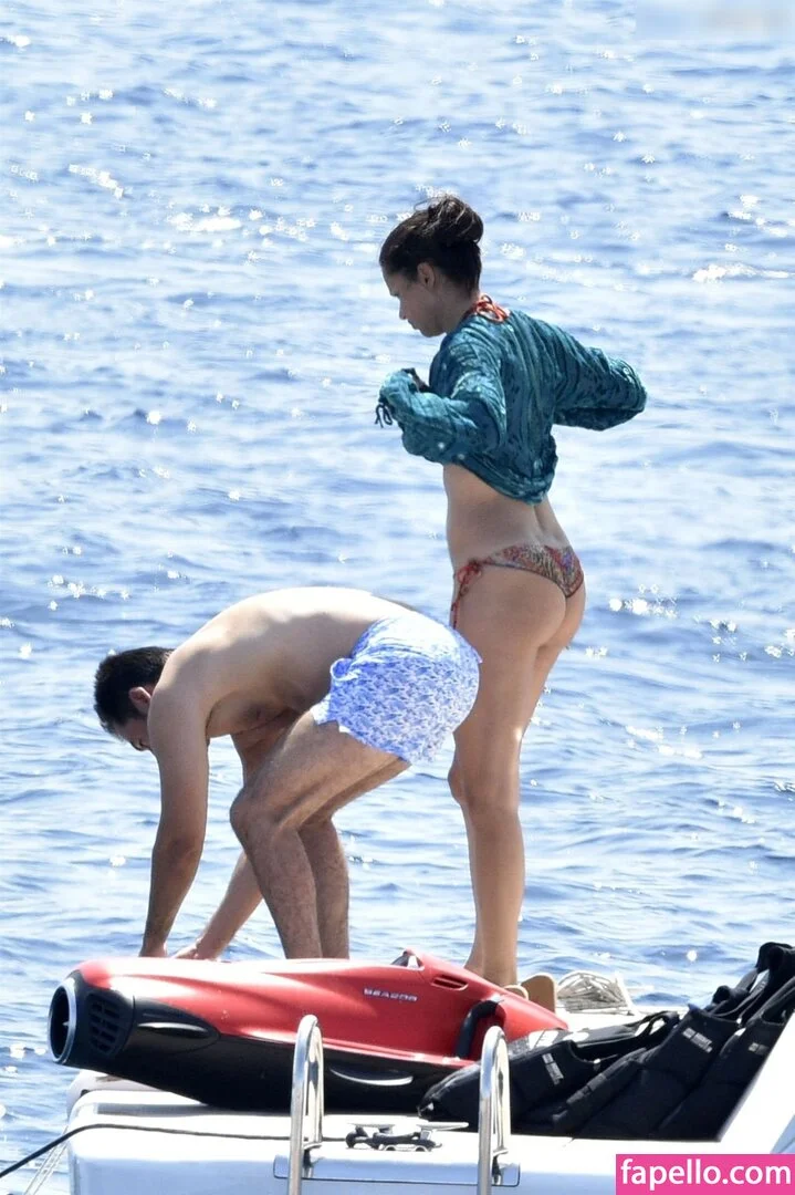 Adriana Lima Onlyfans Photo Gallery 