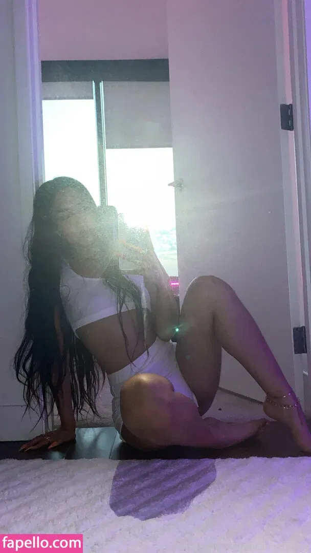 wetaja Onlyfans Photo Gallery 