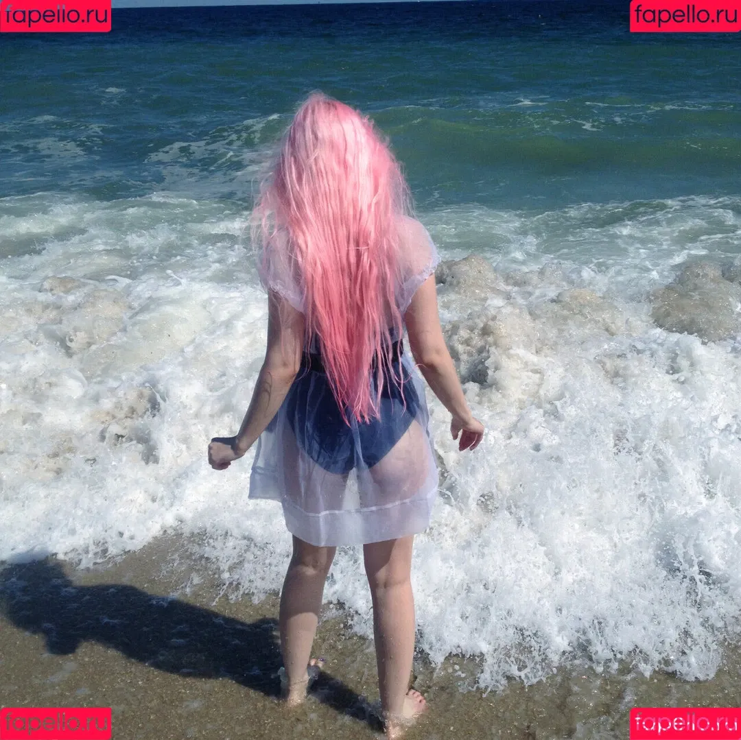 ALBinwonderland Onlyfans Photo Gallery 