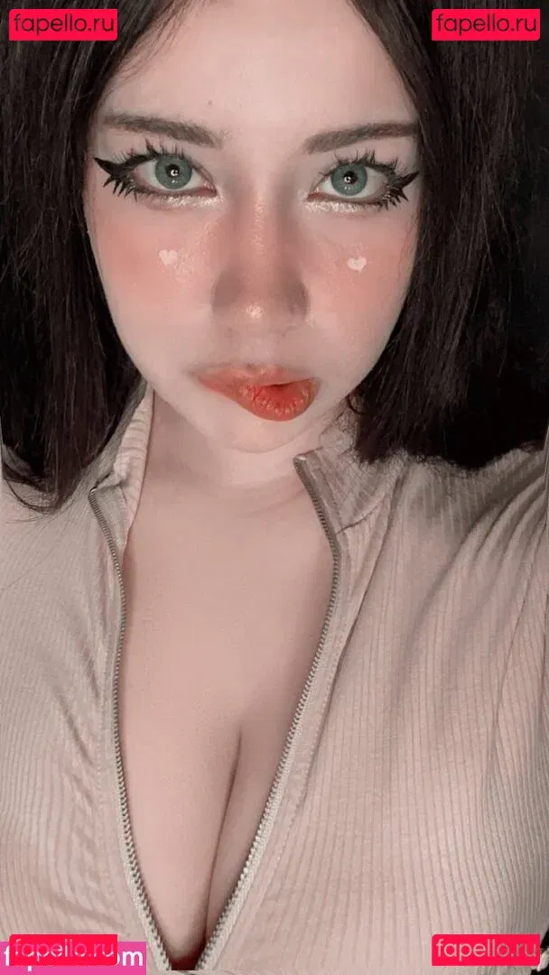 Shiny ASMR Onlyfans Photo Gallery 