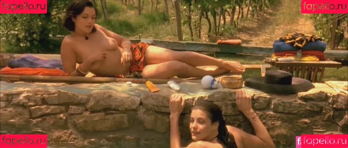 Rachel Weisz Onlyfans Photo Gallery 
