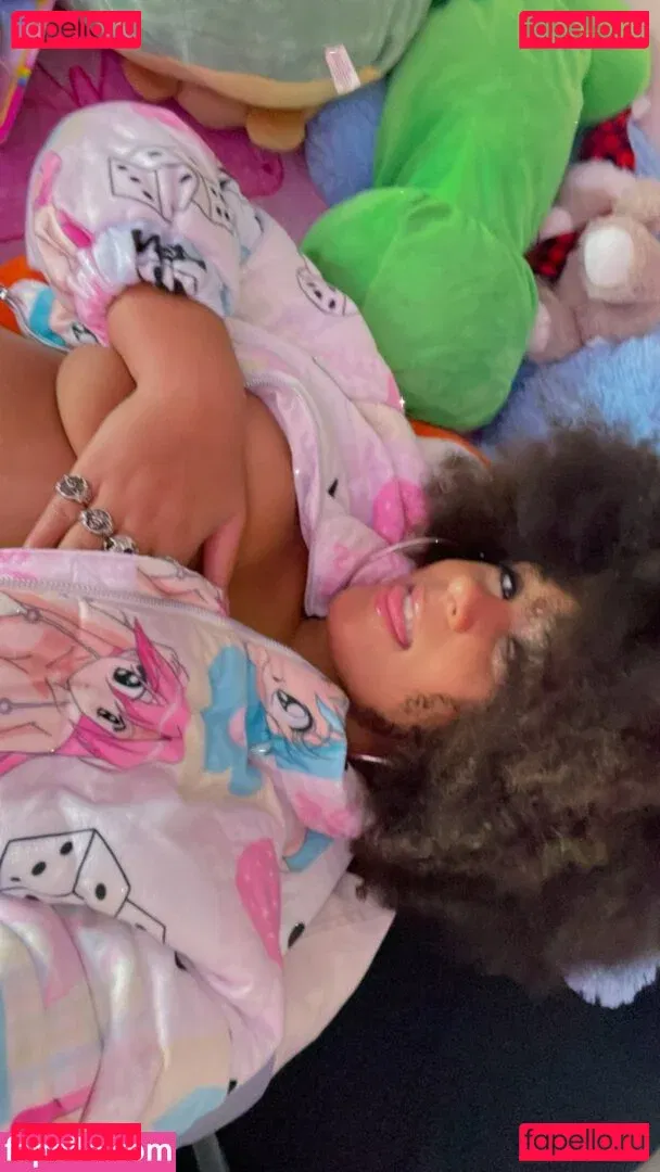 Varsenex Onlyfans Photo Gallery 