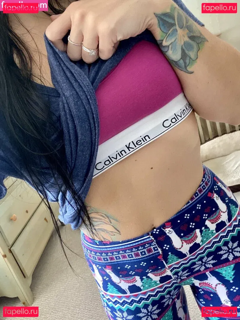 starrleaf Onlyfans Photo Gallery 
