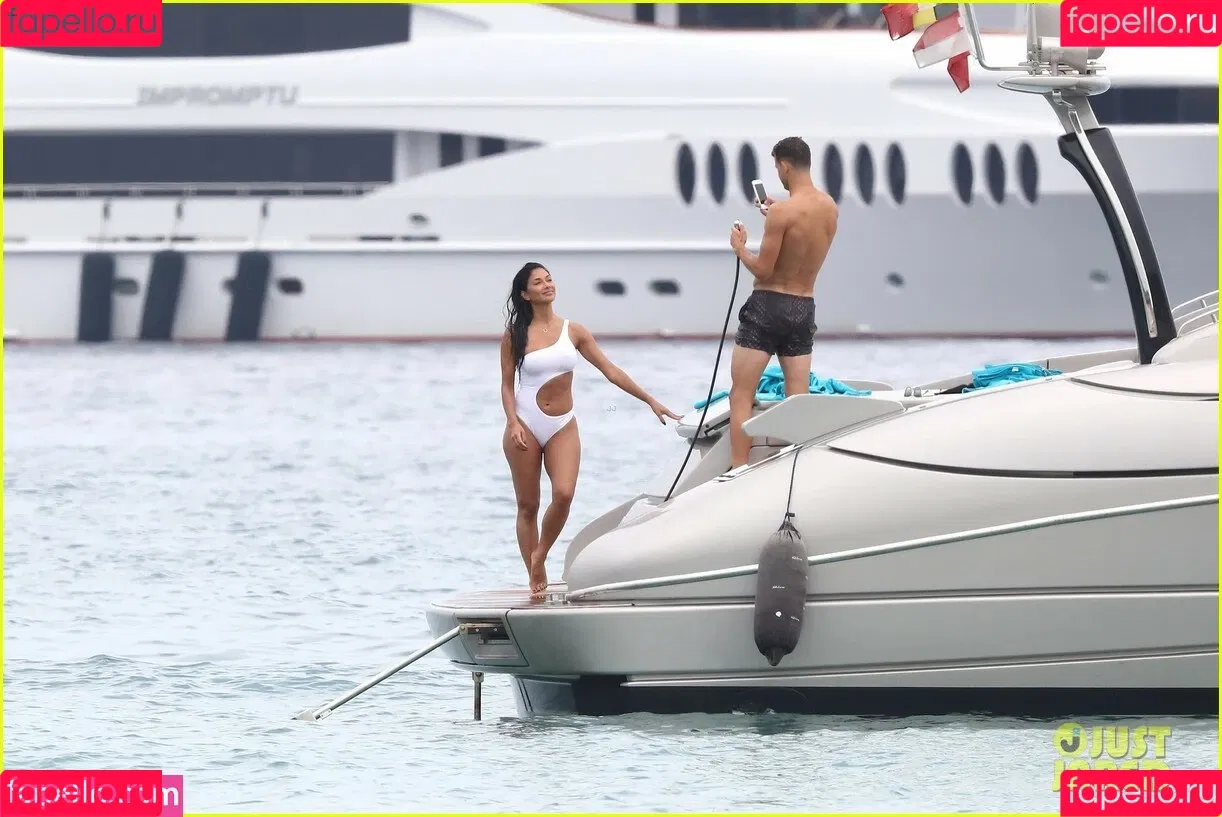 Nicole Scherzinger Onlyfans Photo Gallery 