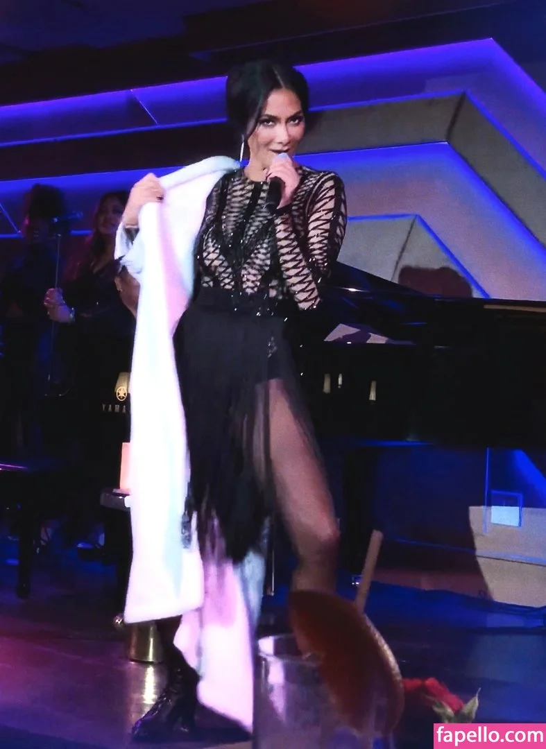 Nicole Scherzinger Onlyfans Photo Gallery 