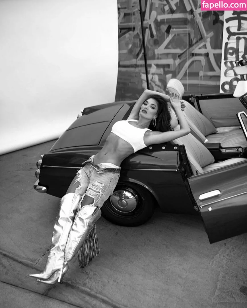 Nicole Scherzinger Onlyfans Photo Gallery 