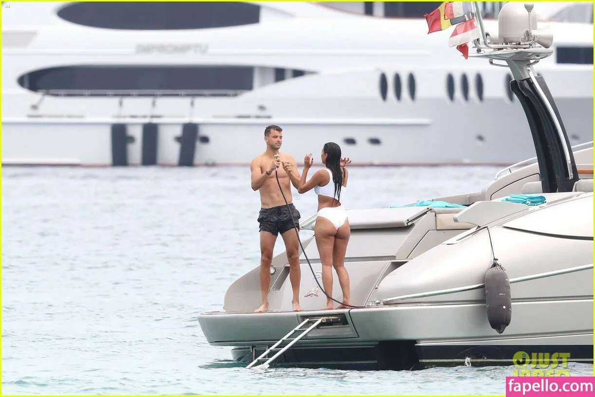 Nicole Scherzinger Onlyfans Photo Gallery 