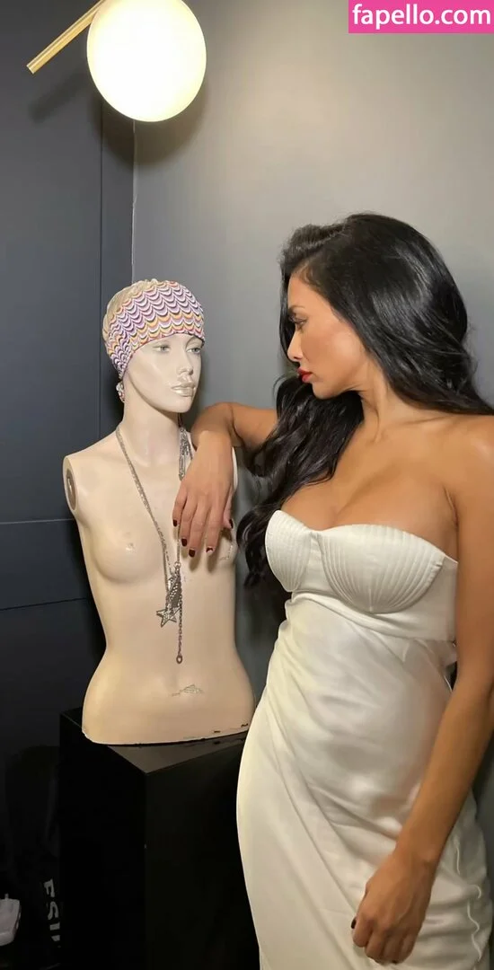 Nicole Scherzinger Onlyfans Photo Gallery 