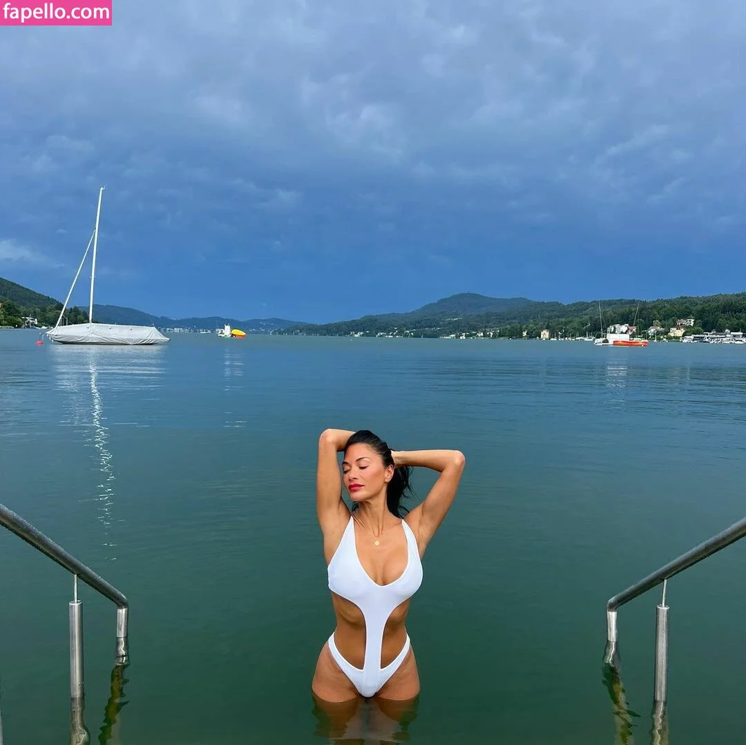 Nicole Scherzinger Onlyfans Photo Gallery 