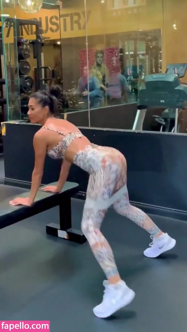 Nicole Scherzinger Onlyfans Photo Gallery 