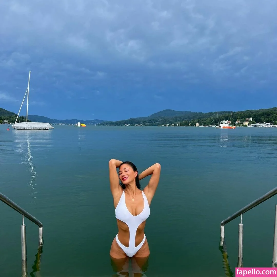 Nicole Scherzinger Onlyfans Photo Gallery 