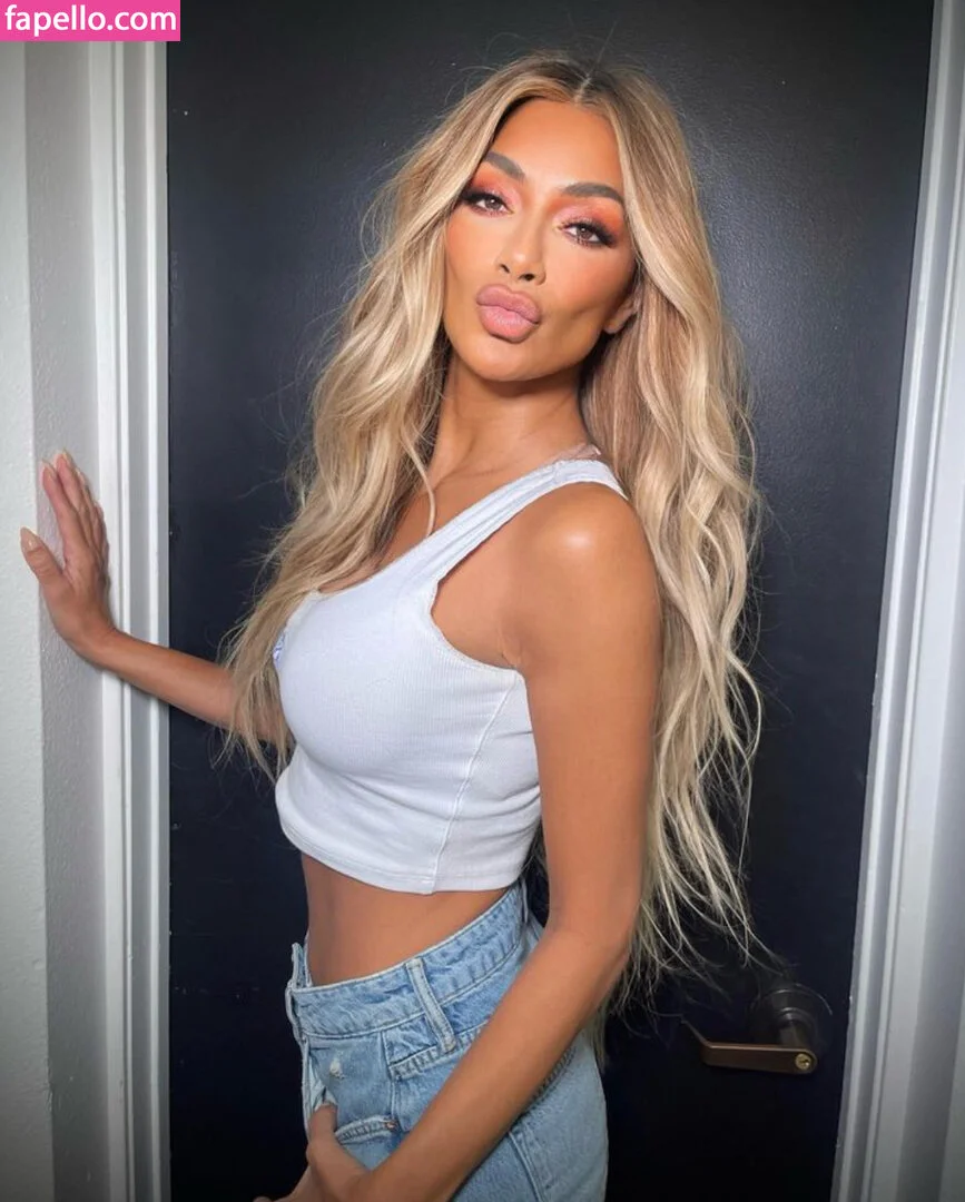 Nicole Scherzinger Onlyfans Photo Gallery 