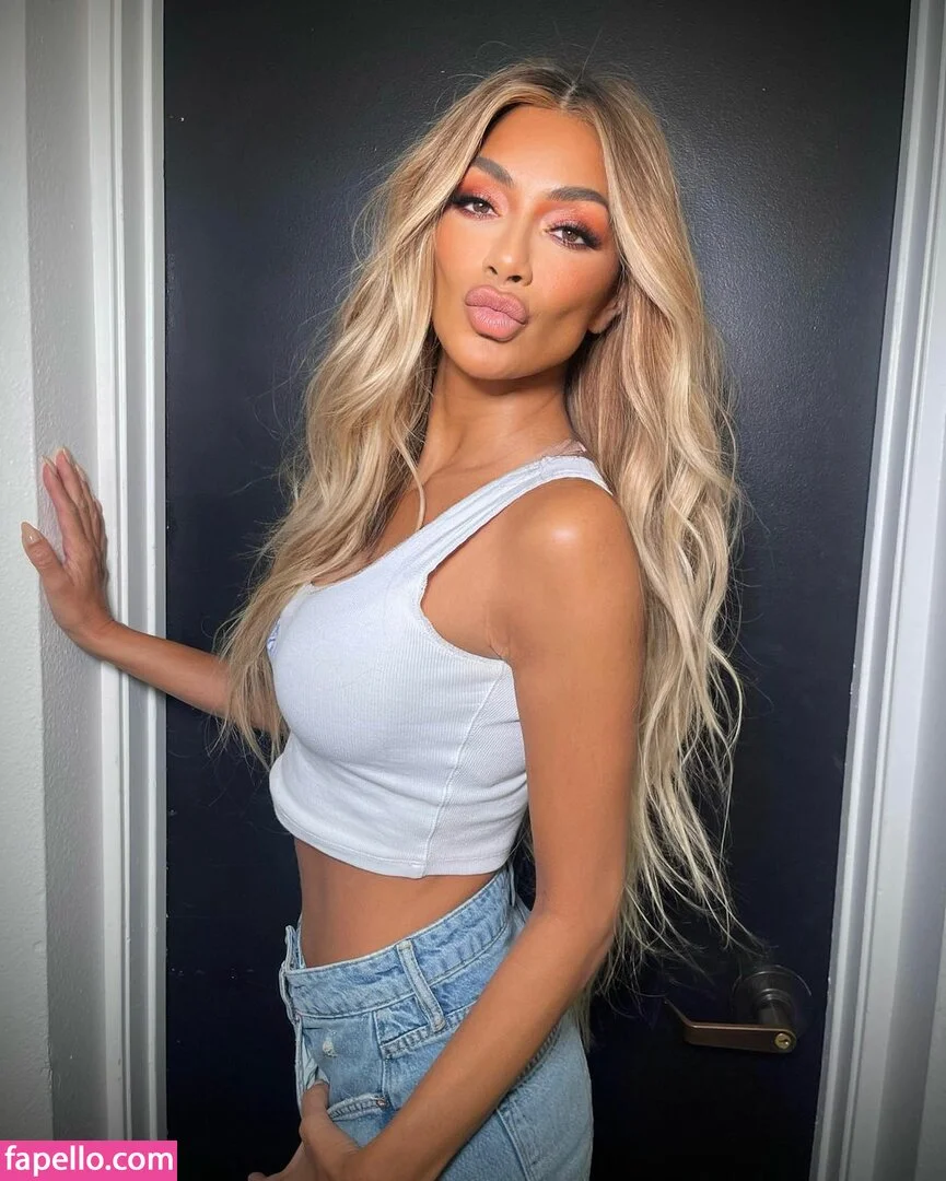 Nicole Scherzinger Onlyfans Photo Gallery 
