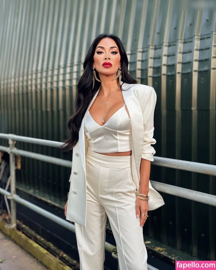 Nicole Scherzinger Onlyfans Photo Gallery 