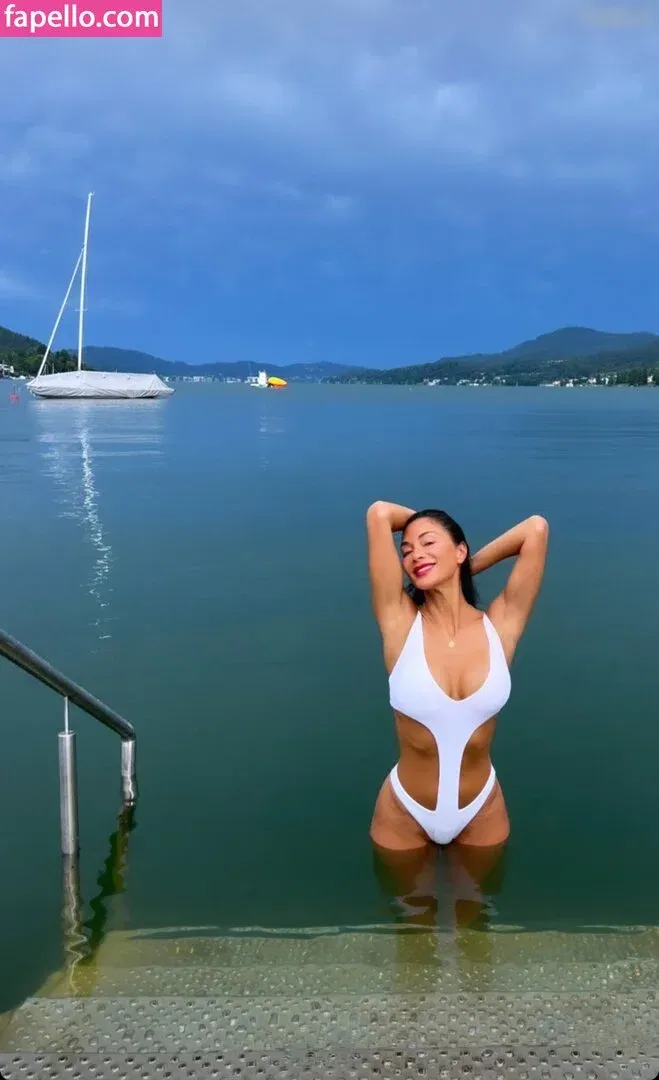 Nicole Scherzinger Onlyfans Photo Gallery 