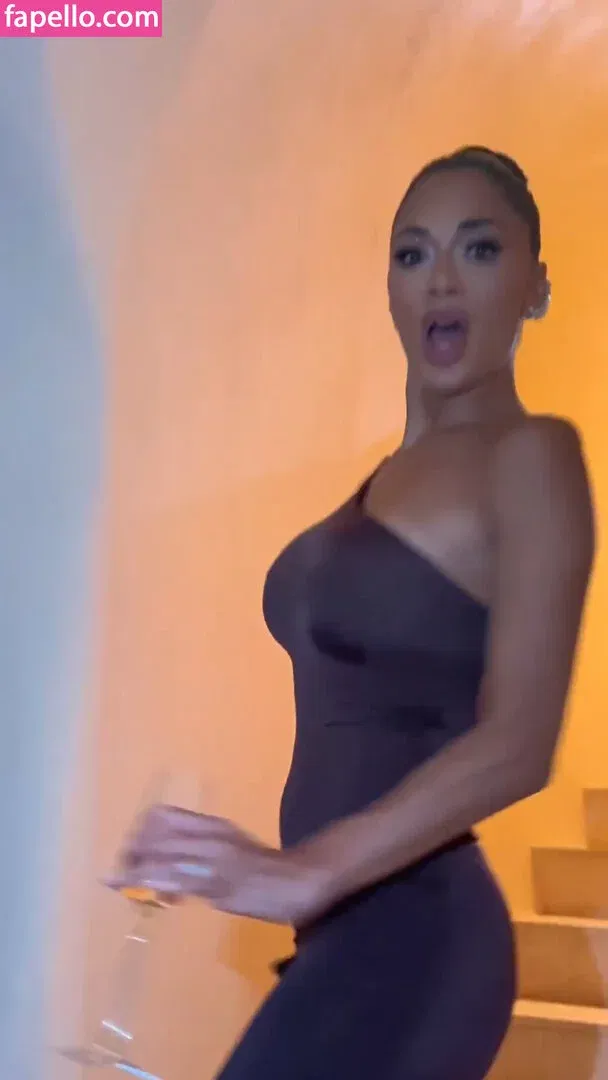 Nicole Scherzinger Onlyfans Photo Gallery 