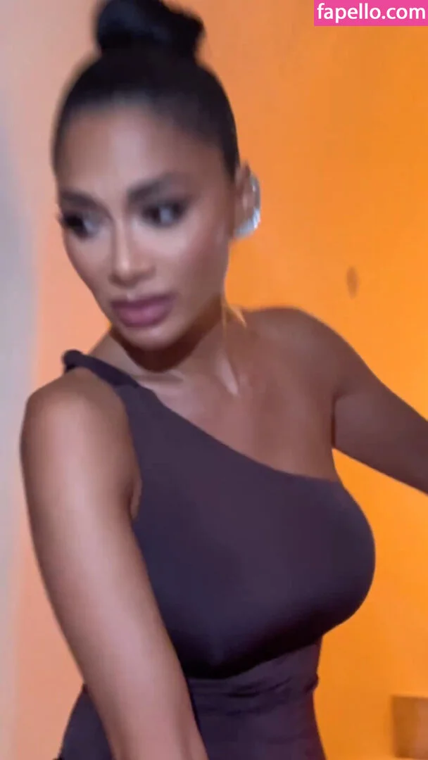 Nicole Scherzinger Onlyfans Photo Gallery 