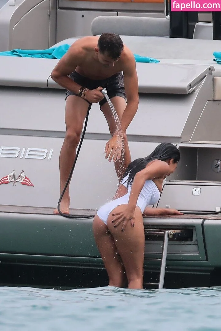 Nicole Scherzinger Onlyfans Photo Gallery 