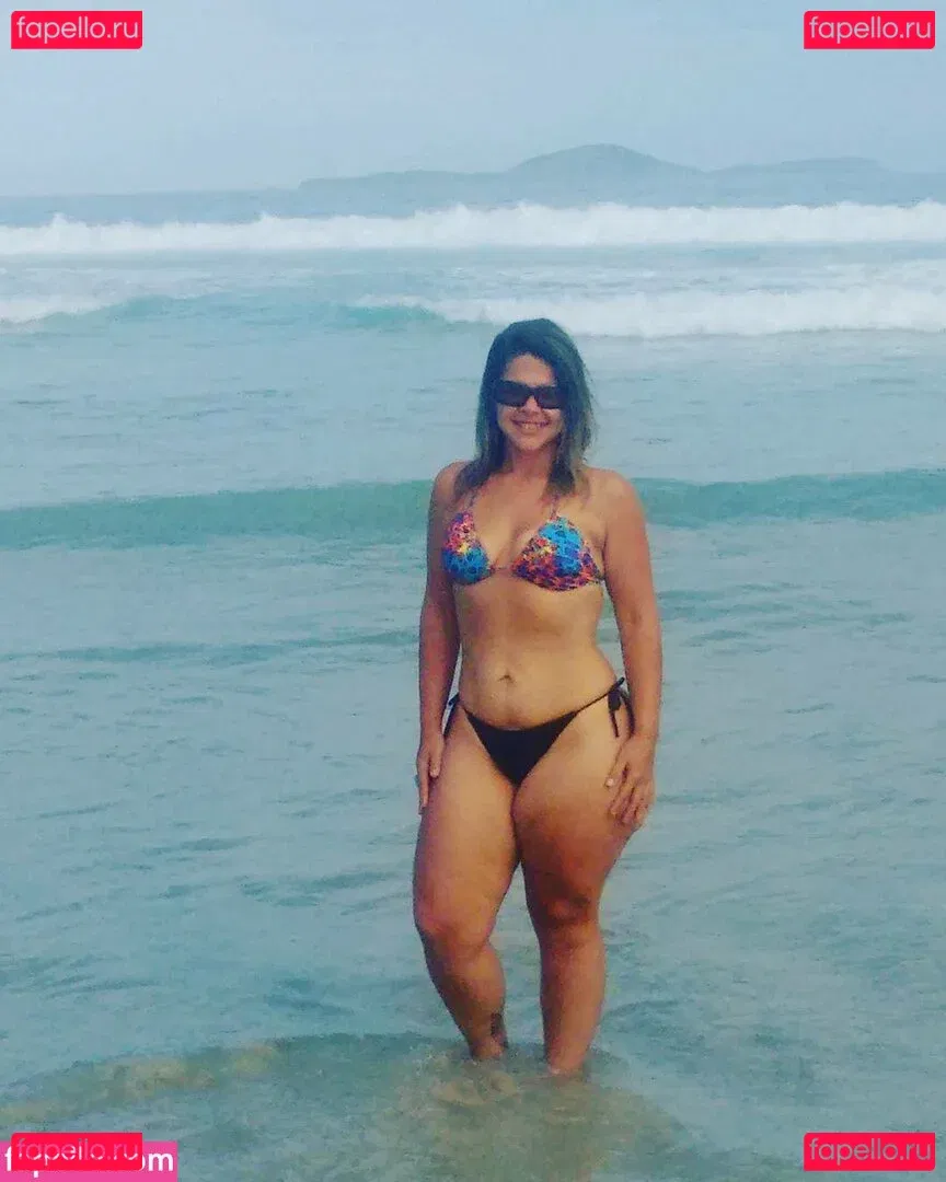 Regiara Souza Onlyfans Photo Gallery 