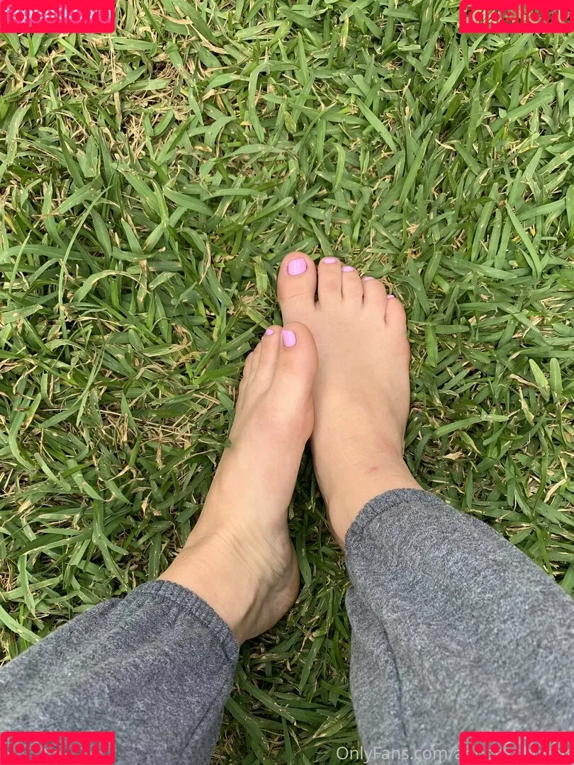 officialannamatthews Onlyfans Photo Gallery 