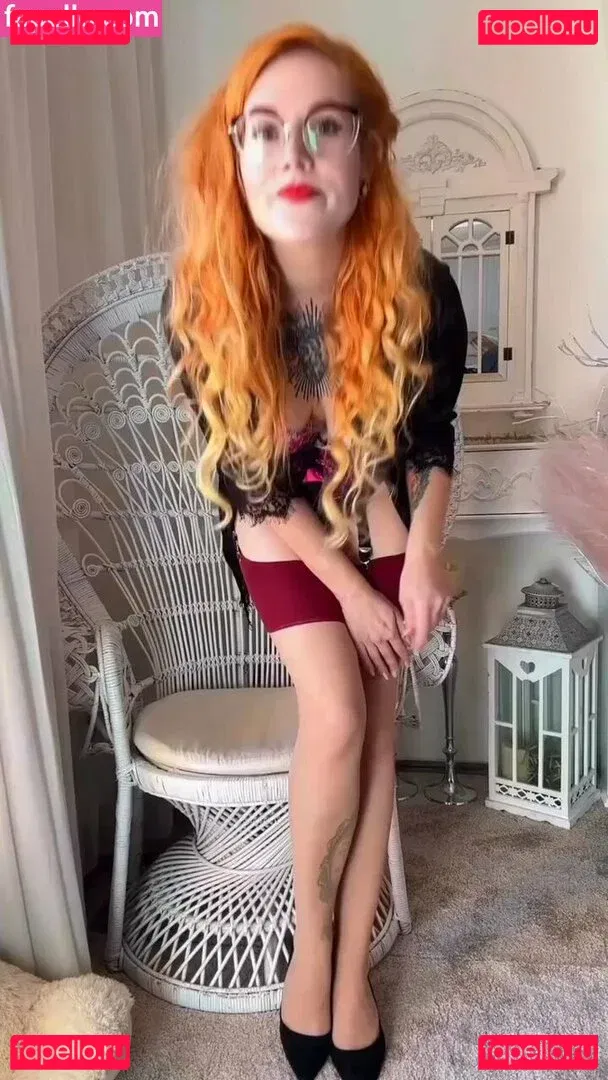 Niki Foxmutt Onlyfans Photo Gallery 