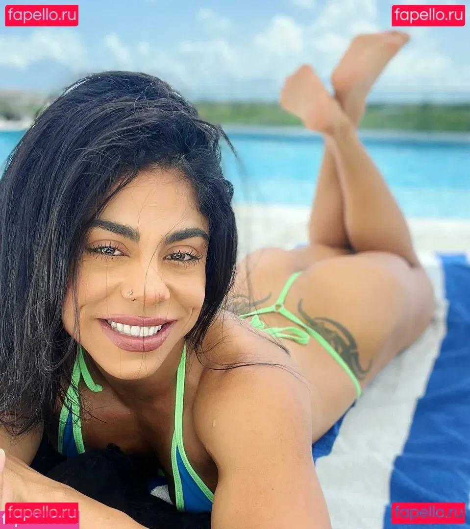 Yanet Onlyfans Photo Gallery 