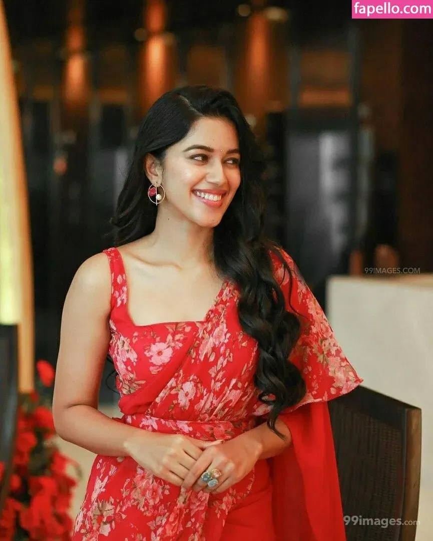 Mirnalini Ravi Onlyfans Photo Gallery 