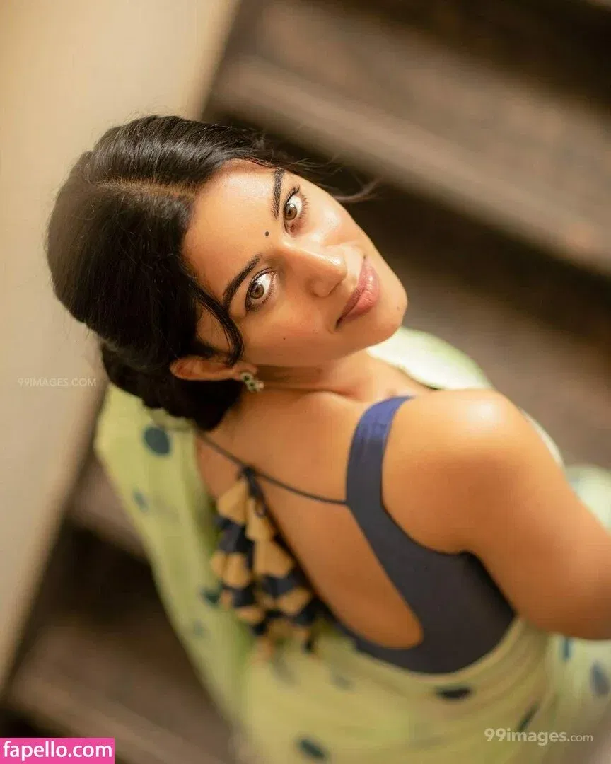 Mirnalini Ravi Onlyfans Photo Gallery 